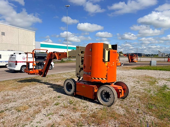 JLG E 300 AJP 4 of 5