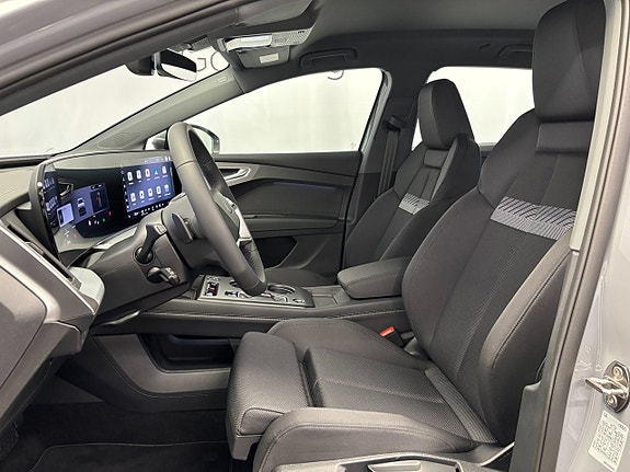 Audi Q4 e-tron 6 of 15