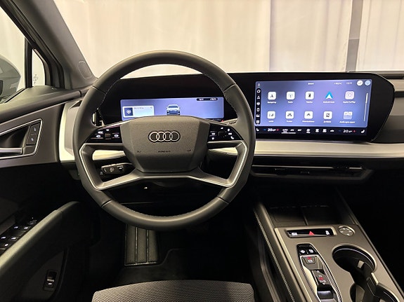 Audi Q4 e-tron 9 of 15