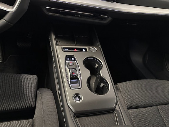 Audi Q4 e-tron 15 of 15