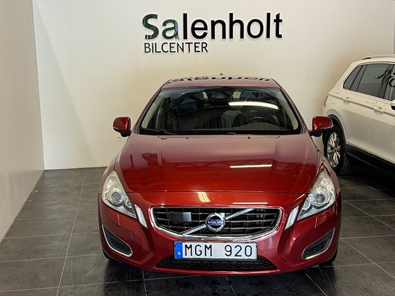 Volvo S60 3 of 5