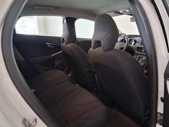 Volvo V40 7 of 10