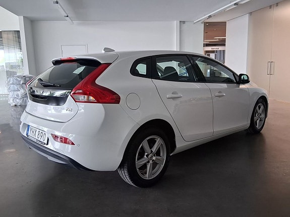 Volvo V40 4 of 10