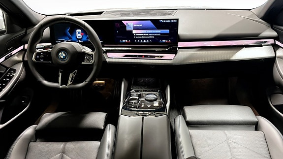 BMW i5 4 of 9