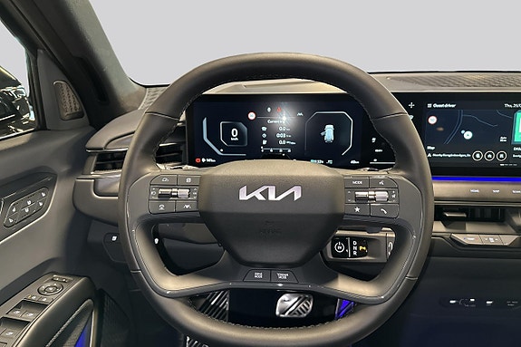 Kia EV9 8 of 24