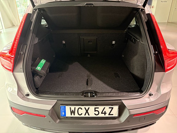 Volvo EX40 5 of 5