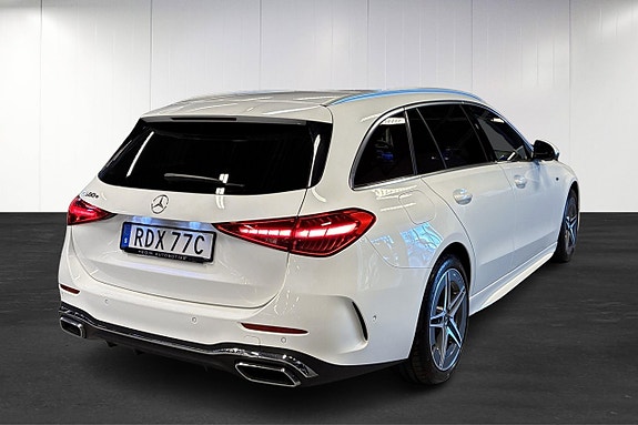 Mercedes-Benz C300 3 of 5
