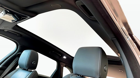 Land Rover Range Rover Velar 11 of 11