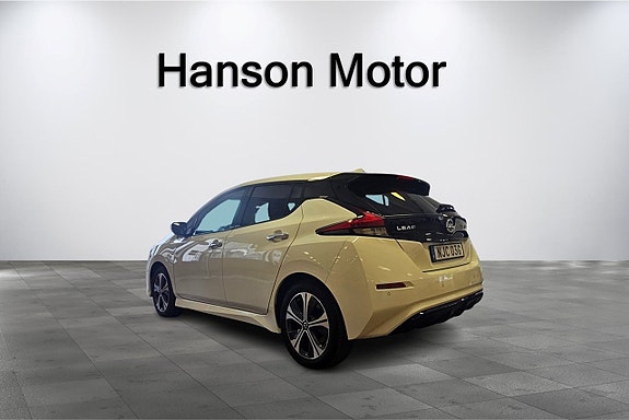 Nissan Leaf 2 of 5
