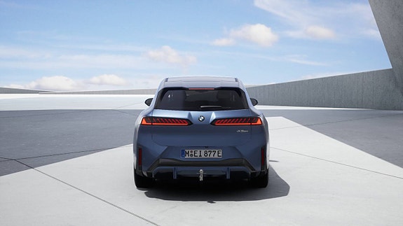 BMW iX3 9 of 11