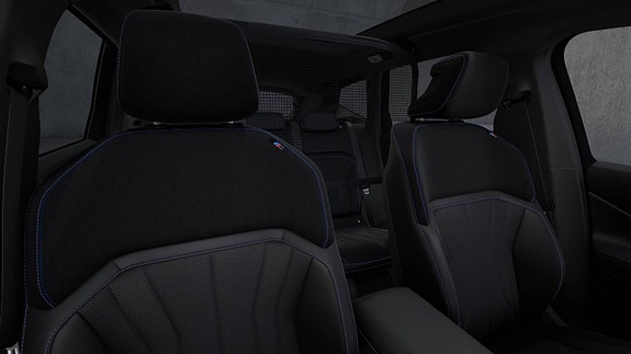 BMW iX3 7 of 11