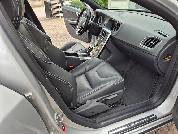 Volvo V60 6 of 12