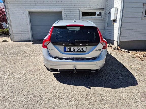 Volvo V60 4 of 5