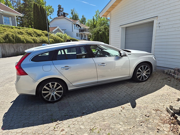 Volvo V60 3 of 5
