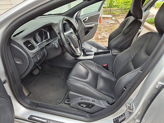 Volvo V60 5 of 5
