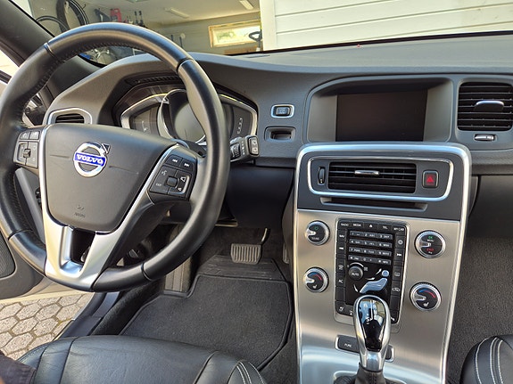 Volvo V60 9 of 12