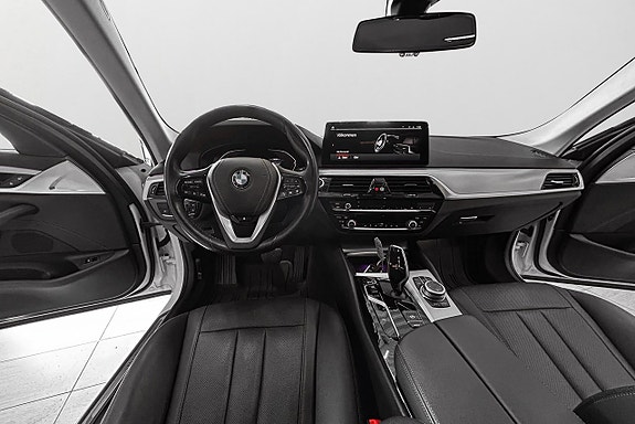 BMW 520i 21 of 27