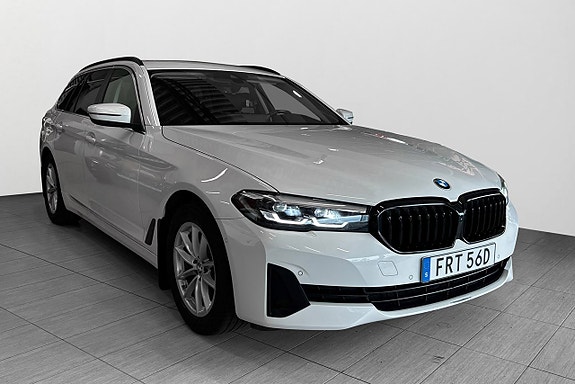 BMW 520i 3 of 5