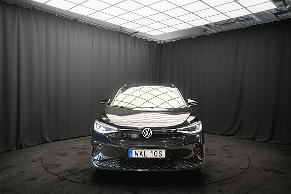Volkswagen ID.4 GTX 4 of 5