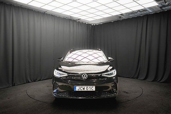 Volkswagen ID.4 GTX 4 of 5