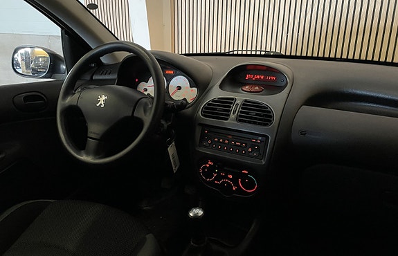 Peugeot 206 8 of 12