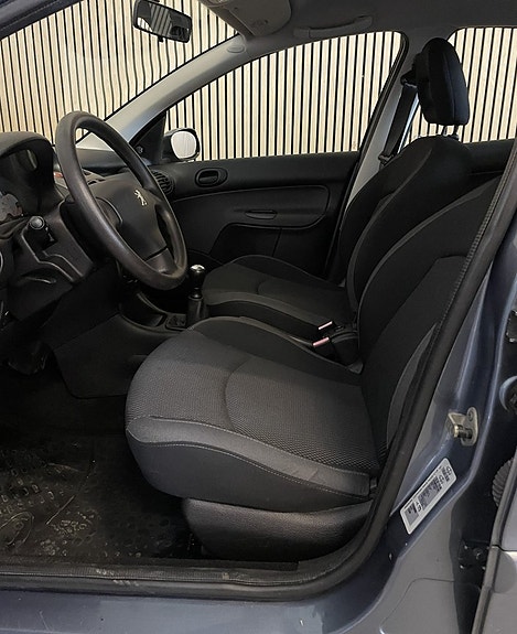 Peugeot 206 12 of 12