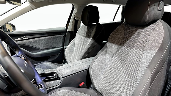 Skoda Superb 8 of 23