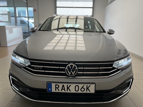 Volkswagen Passat 5 of 5