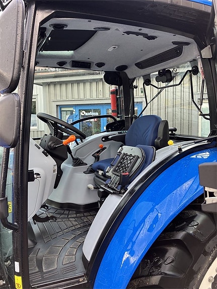 New Holland T4.75S 7 of 11