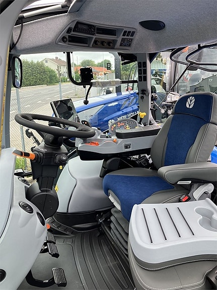 New Holland T6.180 AC, FLP, GP0SL1 7 of 16
