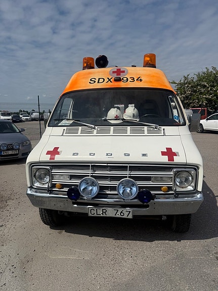 Dodge B300 2 of 5