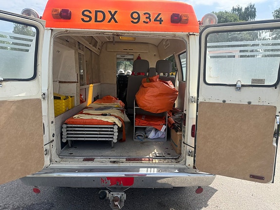 Dodge B300 6 of 8