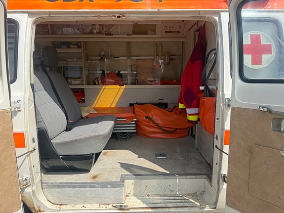 Dodge B300 4 of 5