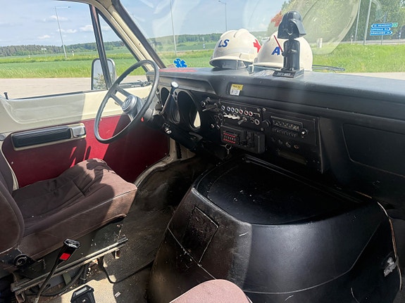 Dodge B300 8 of 8