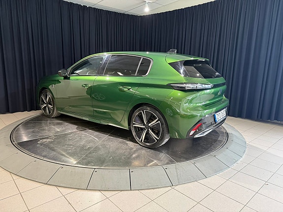 Peugeot 308 4 of 5