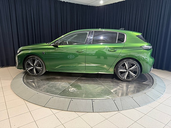 Peugeot 308 3 of 5