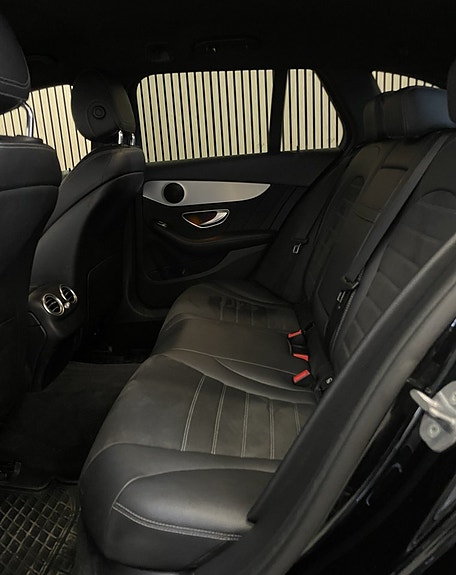 Mercedes-Benz C220 d 17 of 18