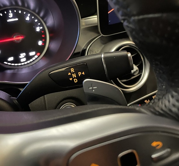 Mercedes-Benz C220 d 12 of 18