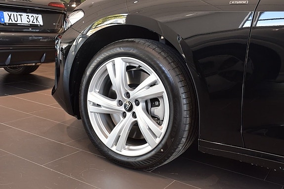 Audi A5 3 of 8