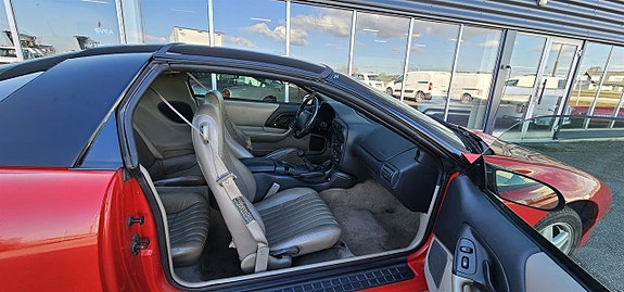 Chevrolet Camaro 14 of 15