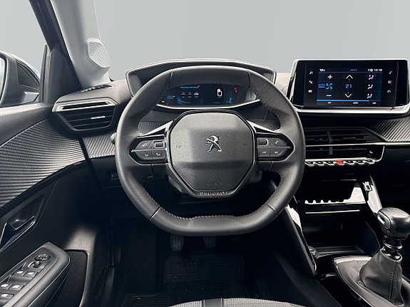 Peugeot 208 13 of 15