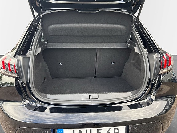 Peugeot 208 7 of 15