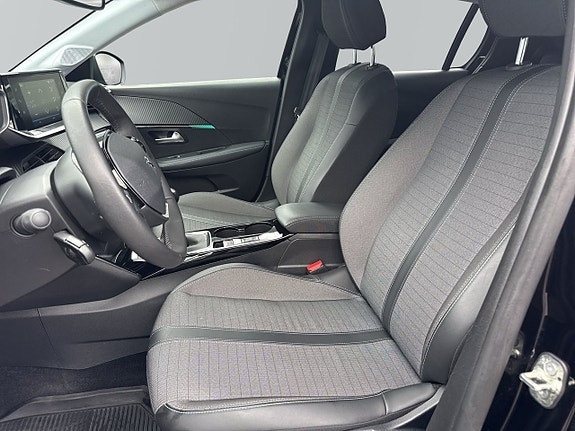 Peugeot 208 8 of 15