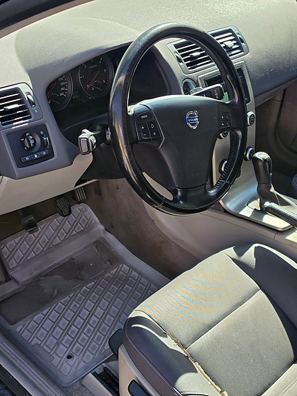 Volvo V50 3 of 5