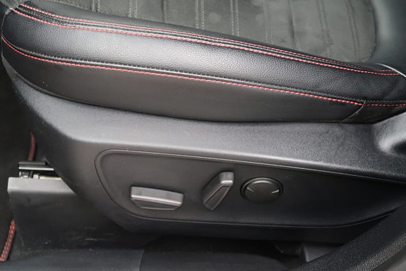 Ford Kuga 3 of 5