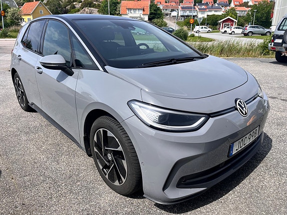 Volkswagen ID.3 3 of 5