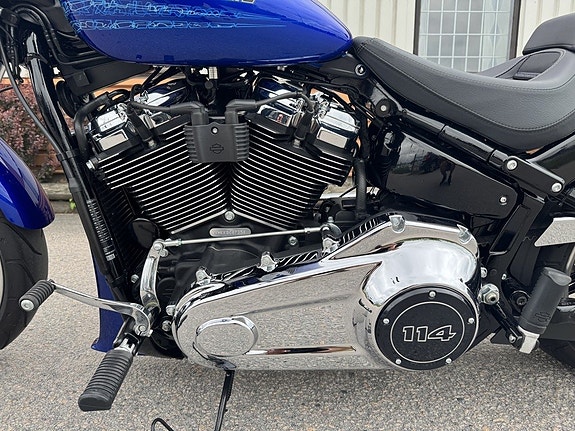 Harley-Davidson Breakout 114 6 of 13