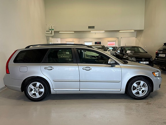 Volvo V50 7 of 19