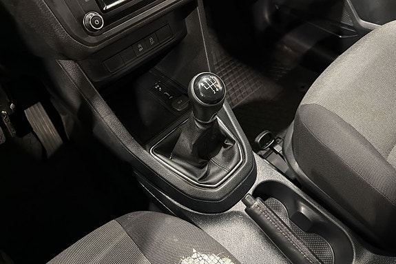 Volkswagen Caddy Maxi 15 of 20
