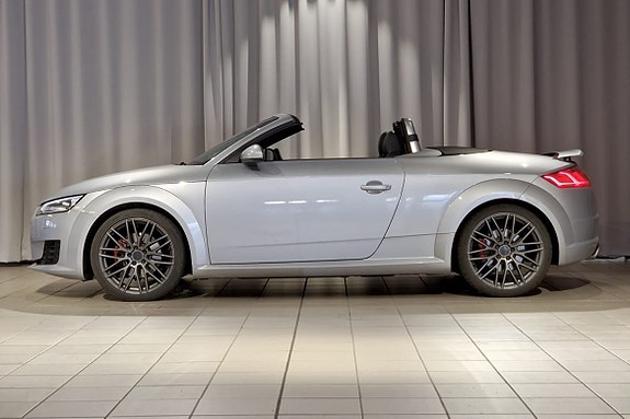Audi TT 4 of 5